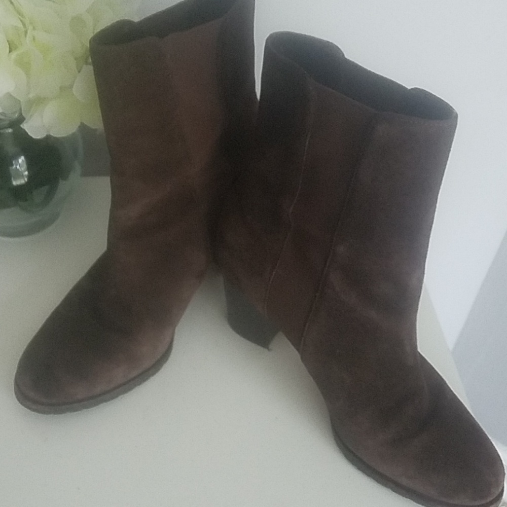 Cole Haan brown suede  boots Size 7